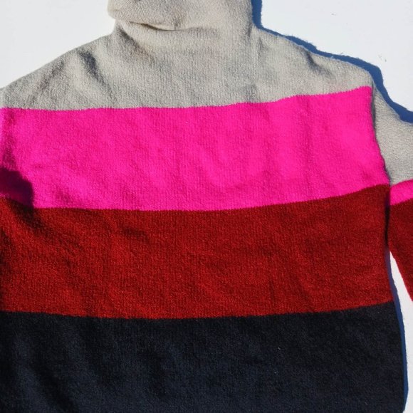 Aqua Size M Pink Red Women's Sweater - Picture 3 of 8